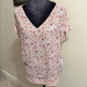 LOFT Coral, Burgundy and White Floral Patterned Blouse